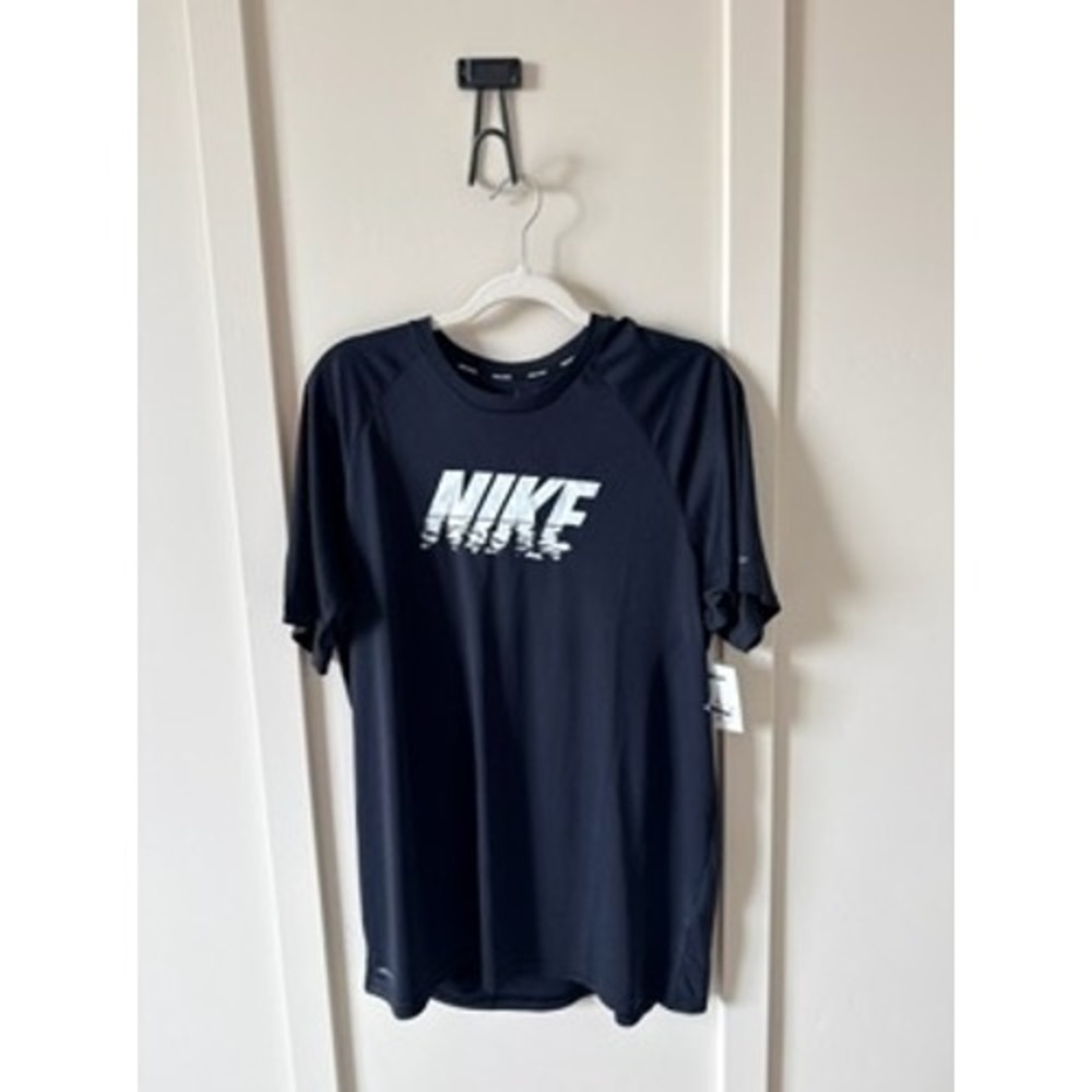 Nike Swim Men XL Black Dri-FIT Short Sleeve Rash Guard Graphic Logo Swim Shirt